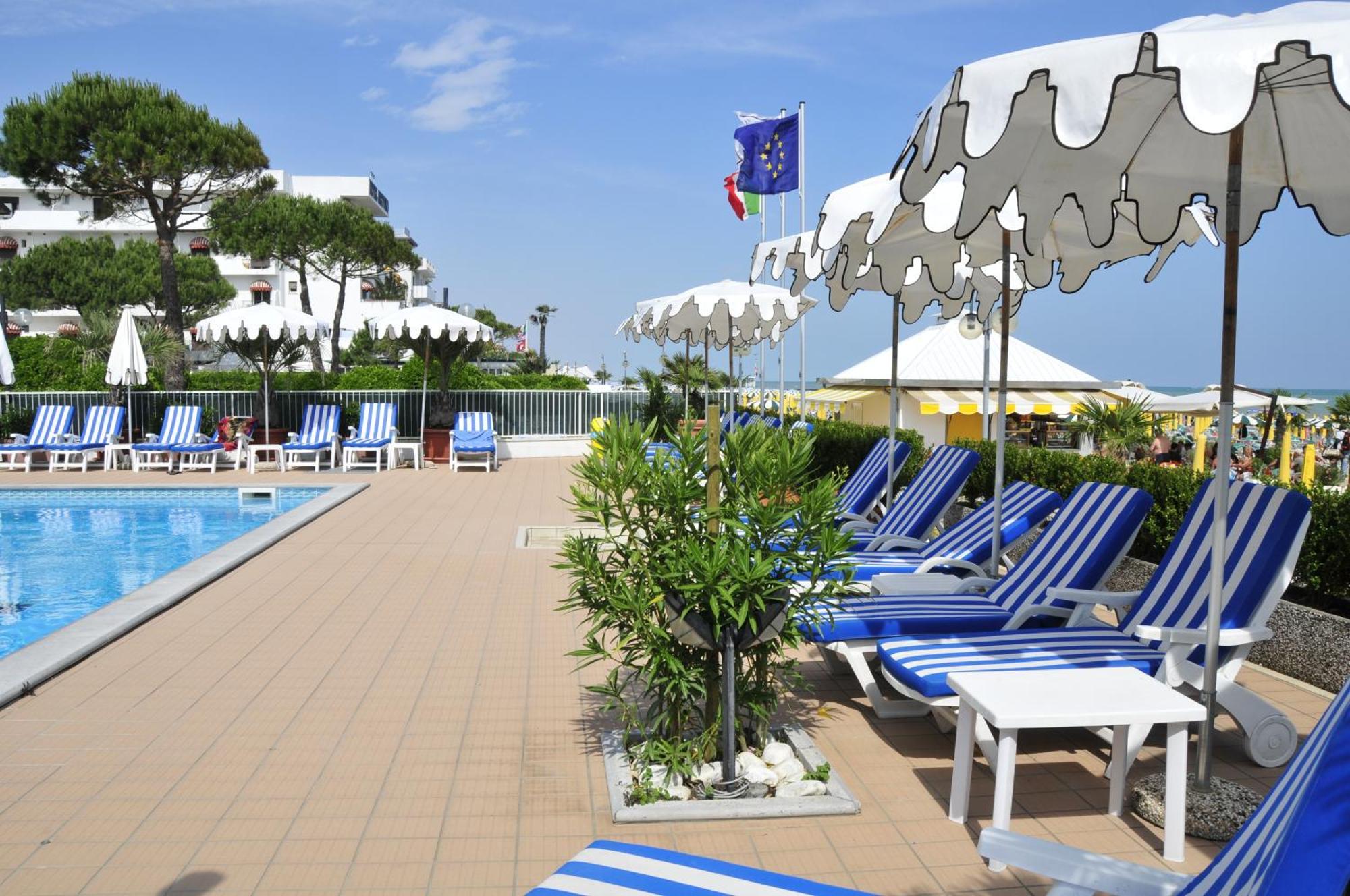 Hotel Plaza Esplanade Lido di Jesolo Exterior photo