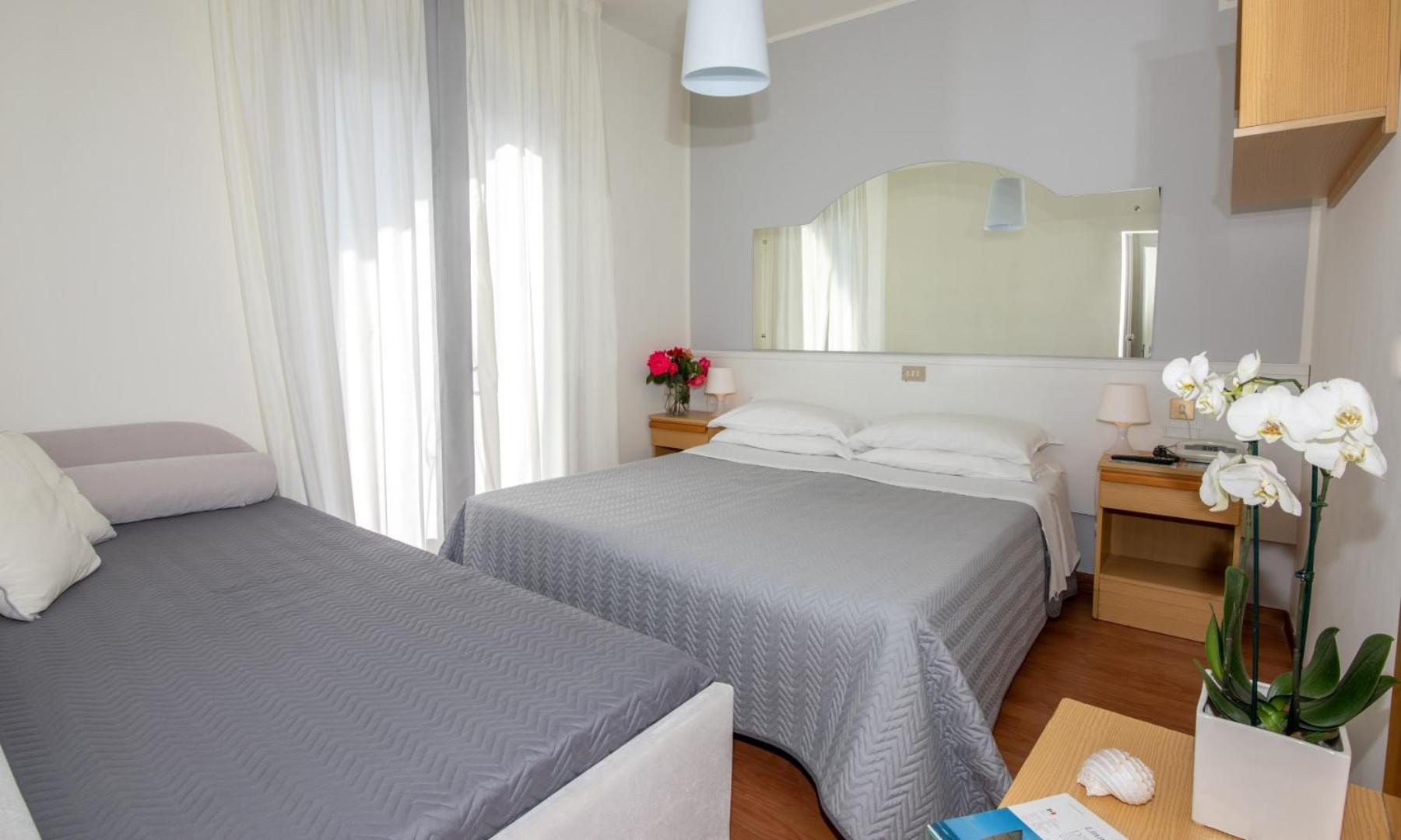 Hotel Plaza Esplanade Lido di Jesolo Exterior photo